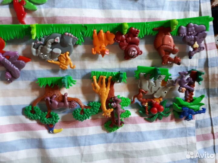 11 пазлов из киндер- сюрпризов