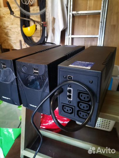 Источник бесперебойного питания