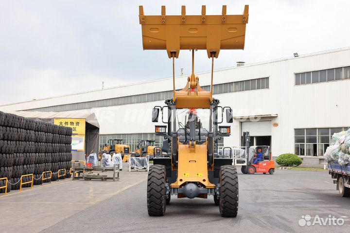 Фронтальный погрузчик Lonking LG833G, 2023