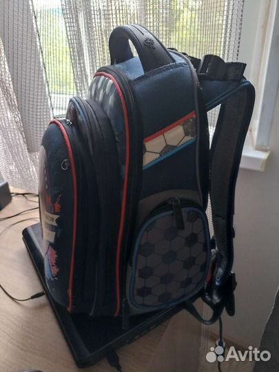 Школьный рюкзак