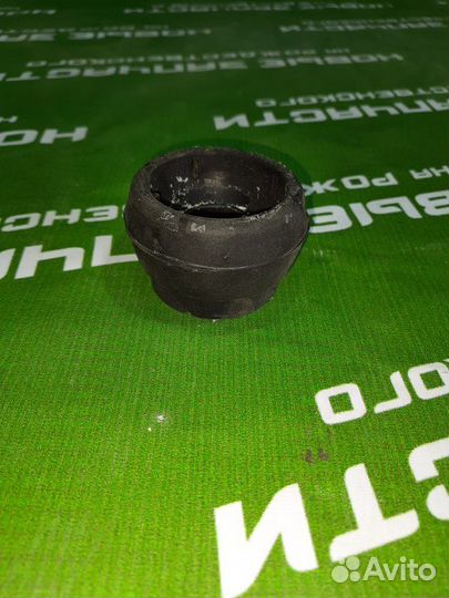 Опора амортизатора Volkswagen Golf 2000