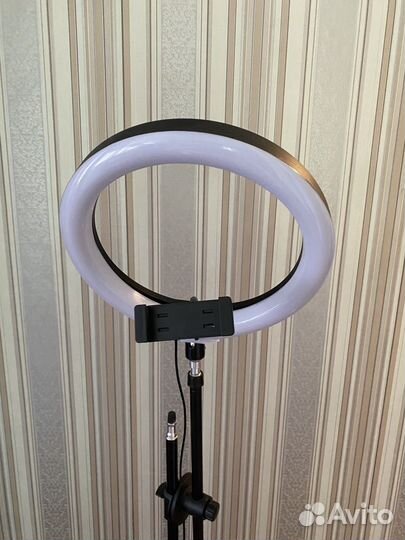 Штатив для телефона с лампой журавль