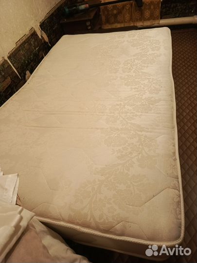 Матрас 140х200 бу