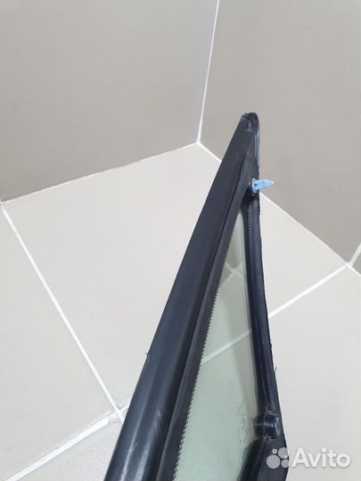 Форточка передняя правая Lexus RX1 RX300