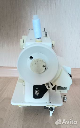 Швейная машинка электрическая