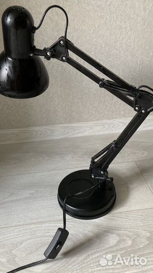 Лампа настольная