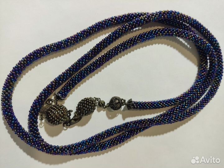 Украшение из бисера