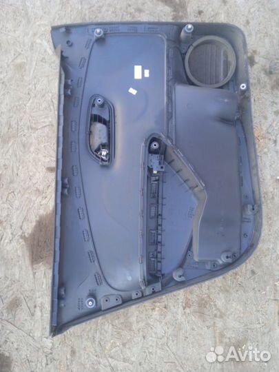 Обшивка карта двери передняя правая Volkswagen
