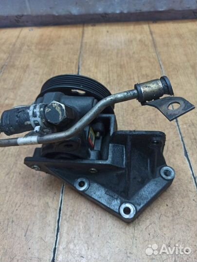 Насос гидроусилителя руля Ford Fiesta L1V 2001