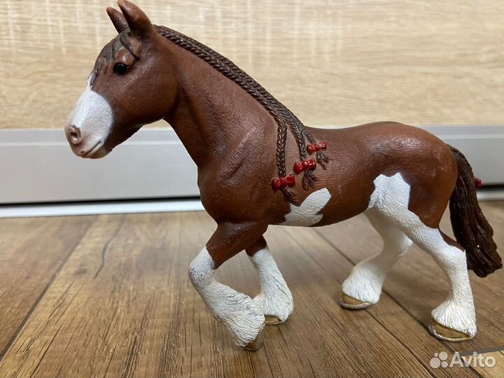 Клейдесдальская кобыла Schleich