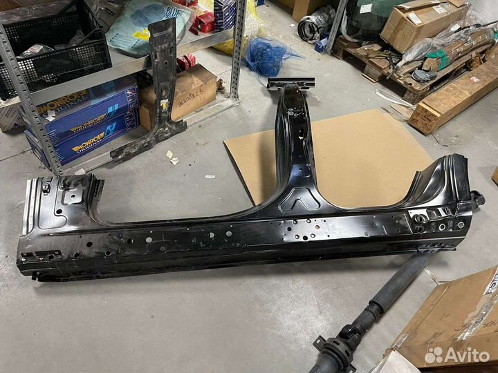 Порог левый со средней стойкой для BMW X6