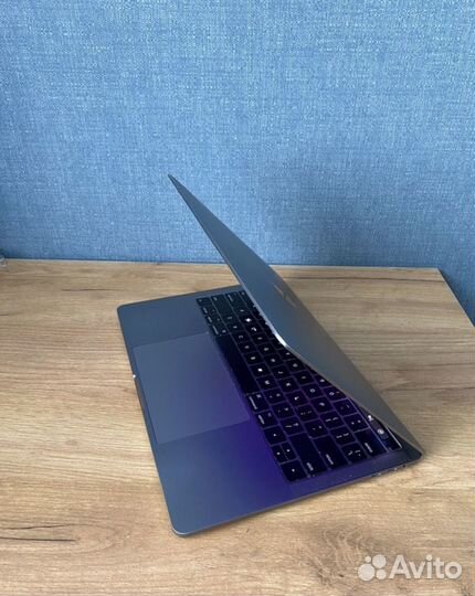 Apple MacBook Pro 13 2017 touch bar / 16gb