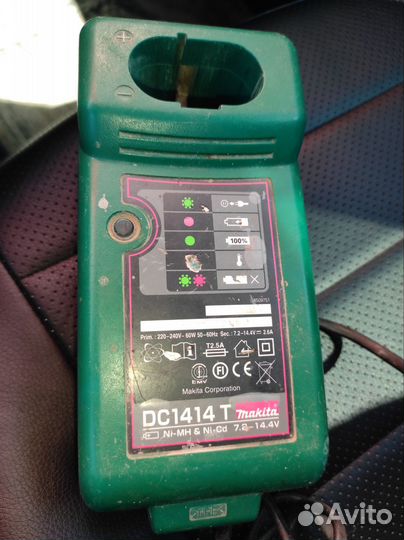 Зарядное устройство для шуруповерта Makita