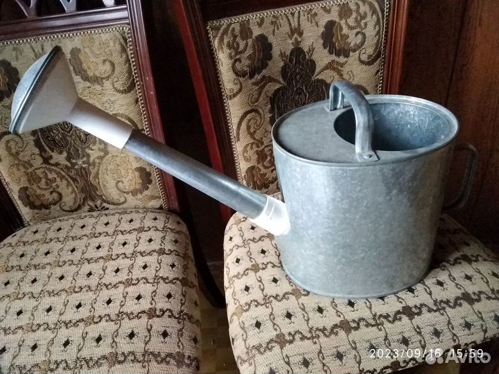 Лейка садовая оцинкованная