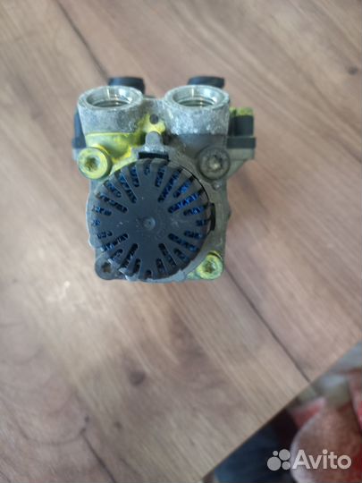 Кран главный тормозной Daf 1677510