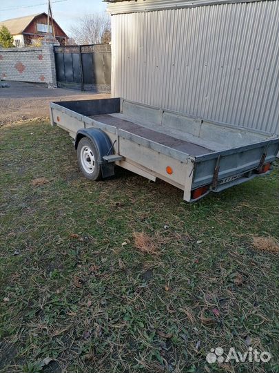 Автомобильный прицеп