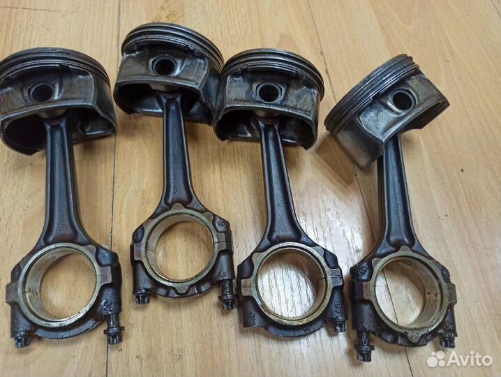 Поршень Opel Astra H хетчбэк 5-ти дв. Z16XEP 2006