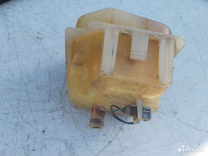 Расширительный бачок Volvo 850