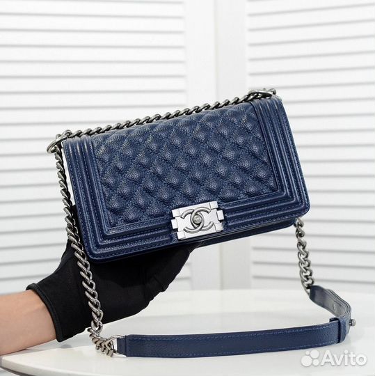 Сумка Chanel boy caviar medium