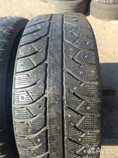 Bridgestone Ice Cruiser 7000 235/65 R17