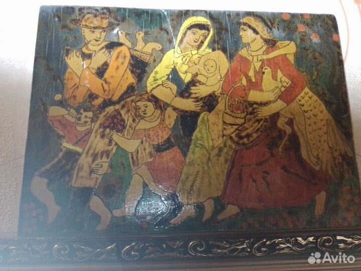 Картины, чеканки