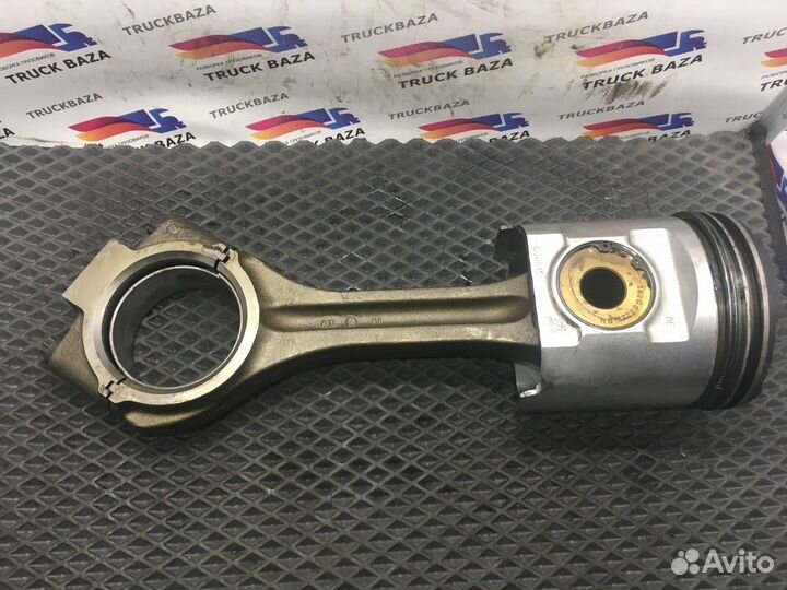 Поршень с шатуном Renault Magnum