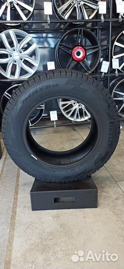 Pirelli Ice Zero FR 195/65 R15