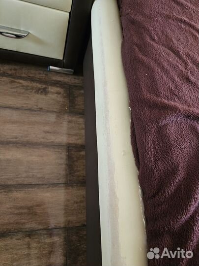 Кровать двухспальная бу 180 200 без матраса