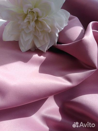 Плотный, матовый атлас