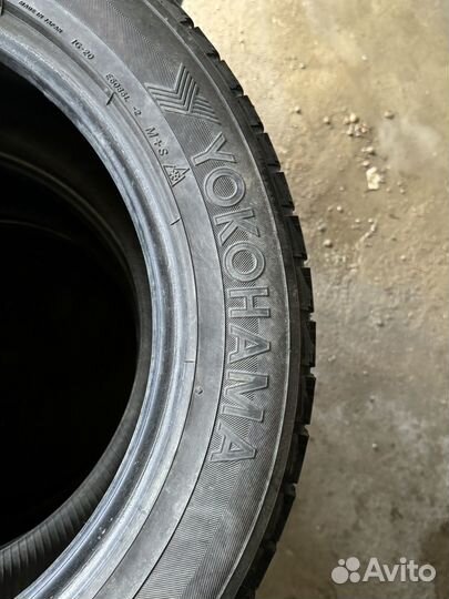 Yokohama 106ZS 235/55 R17