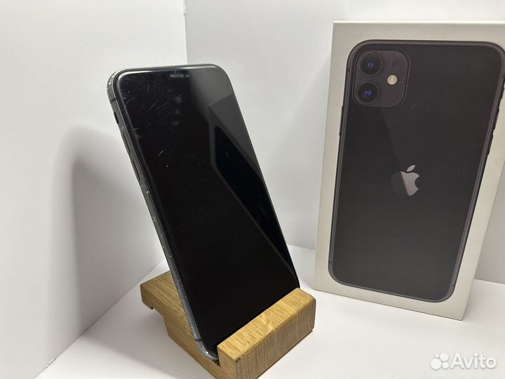 iPhone 11, 64 ГБ