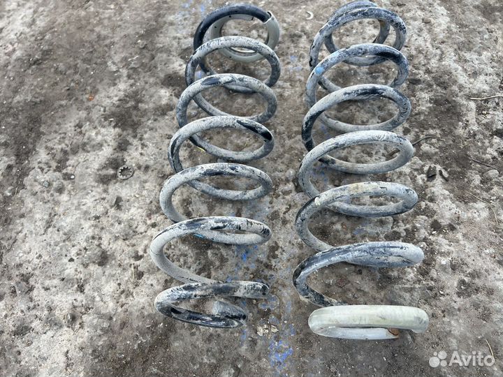 Пружина задняя Citroen C4 B7