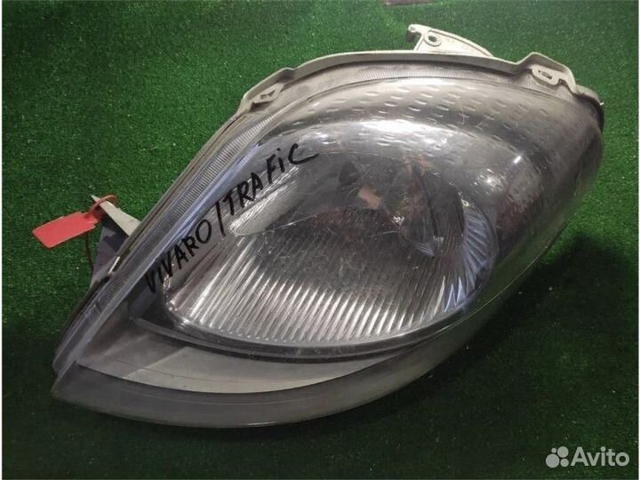 Фара левая Renault Trafic 2003