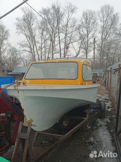 Катер Амур-2