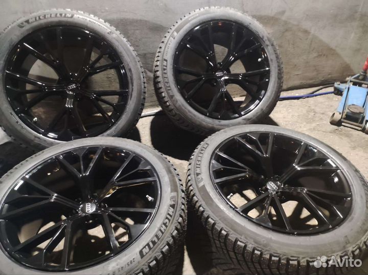 R21 Nokian Tyres Hakkapeliitta 10p SUV 285/45, PCD 5x112 DIA 66.6