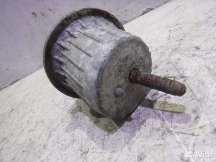 Подушка двигателя Лексус