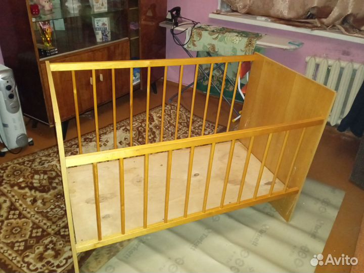 Детская кроватка