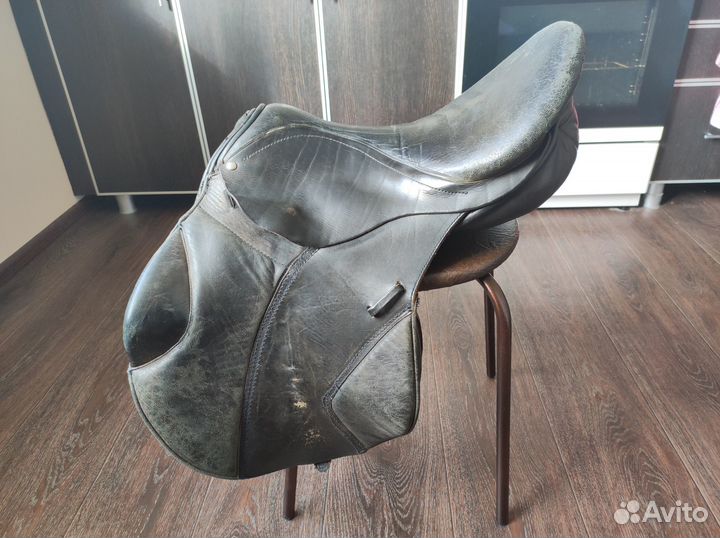 Седло для лошади универсальное