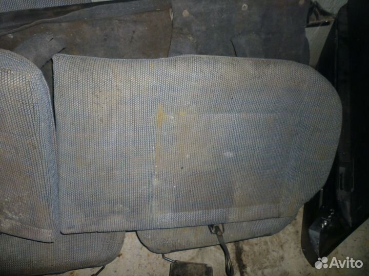 Низ заднего сиденья Subaru Impreza GF2 wagon