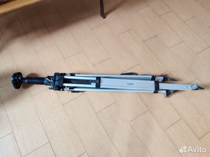 Штатив для нивелира бу