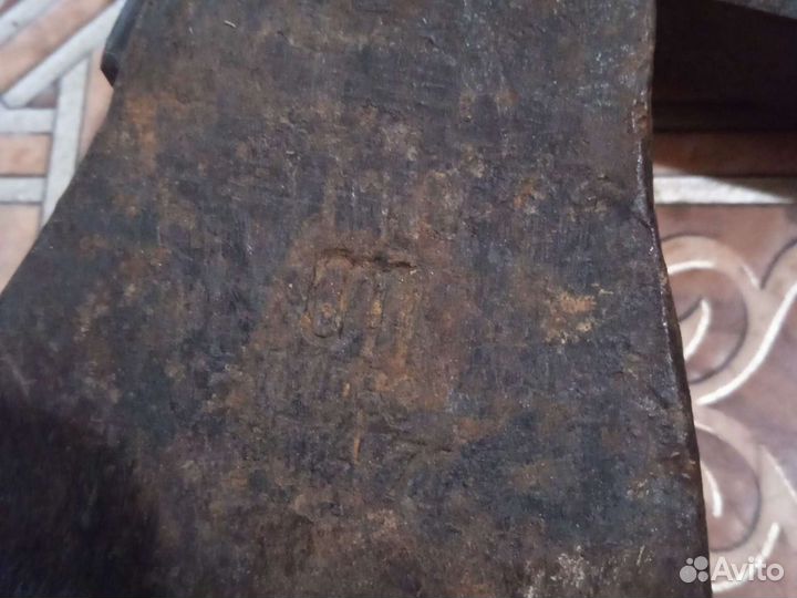 Топор пожарный