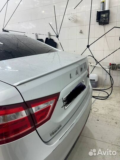 Спойлер на LADA vesta