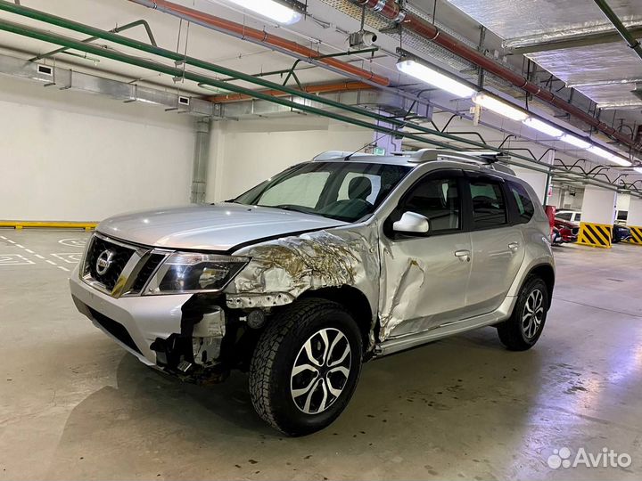 Nissan Terrano 2.0 МТ, 2015, битый, 81 973 км