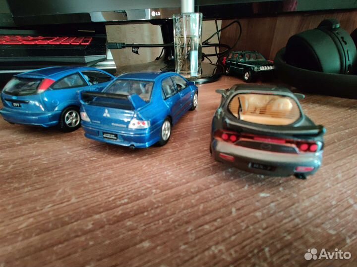 Машинки kinsmart