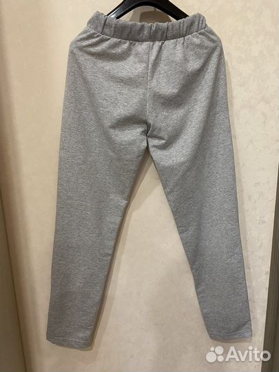 Спортивный костюм женский