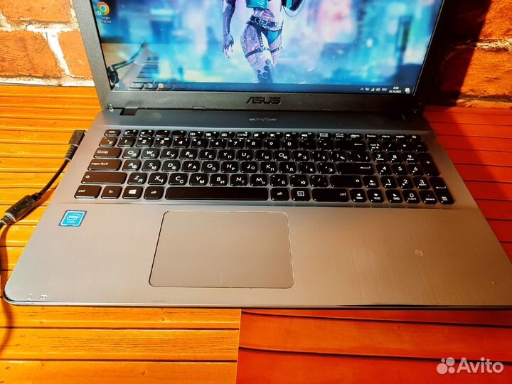 Asus X541S - 4 Ядра \ 4 Озу \ SSD