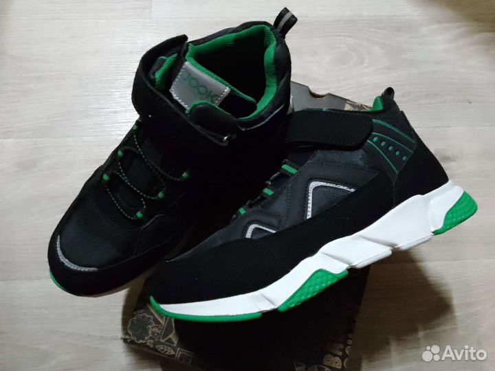 Кроссовки подростковые 36 размер