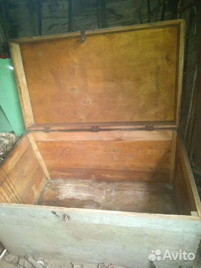 Сундук деревянный