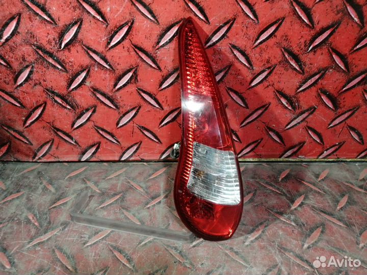 Фонарь левый LADA Kalina хетчбек