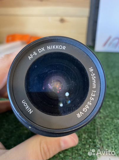 Объектив Nikon 18-55mm